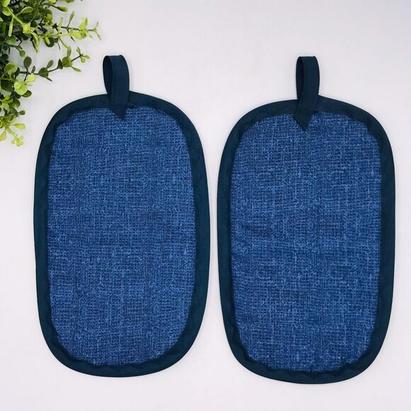 Set of 2 Finger Hotpads, Blue Daisy Print, 2 Piece Baking Set - Picture 2 of 5